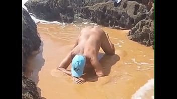 Preview 2 of Dog Sex Teen Girls - Ladysilva gay bunda gostosa na praia de marquinha