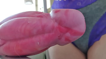 Preview 3 of Mom Son Net Porn - EMPREGADA DOMESTICA GOSTA DE LEVAR VARA... CAMERA FLAGRA SUA FAXINA... A ROLA JA ESTAVA PREPARADA PARA COLOCAR TODA DENTRO DA SUA BUCETA MOLHADA.