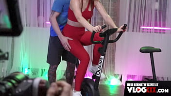 Preview 2 of Xnx Sex Xxx - Gia Fucks Her Personal Trainer At The Gym