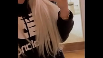 Preview 4 of Sakit Squirt - Novinha estilo Barbie