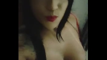Preview 1 of Candy Retro - Pamela Ferrary ap&oacute_s uma pequena pausa,  antes de sair de viagem a tarada grava com NAMORADO que adora ser CORNINHO