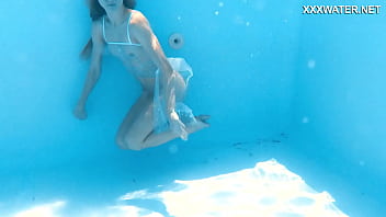 Preview 3 of Bahaya Ni - Russian girl Ivi found her natural talent in the pool