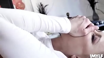 Preview 3 of At Milax - Scoring A Sporty MILF2.mp4