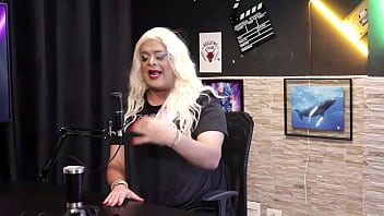 Preview 1 of Bhama Whats Aap Video - A diferen&ccedil_a de Drag Queen para Travesti - Lorrayne Lovely