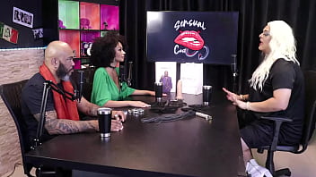 Preview 4 of Bhama Whats Aap Video - A diferen&ccedil_a de Drag Queen para Travesti - Lorrayne Lovely