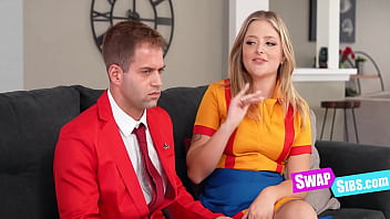 Preview 1 of Www Poun Sex - 2 Broke Girls (Stepsis Swap)