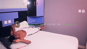 Preview 1 of Xxzzz Xxx Hd - Pretty Teni got her pussy smacked down