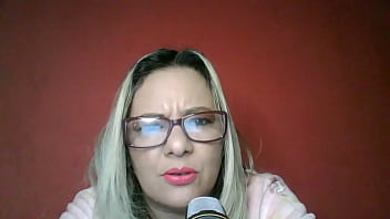 Preview 4 of Leigh Barby - INICIANDO COM A VOV&Ograve_ - ENCONTREI MINHA GOSTOSA M&Atilde_E BILOGICA
