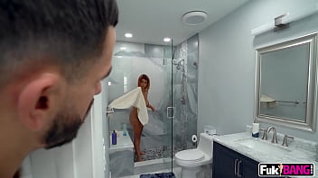 Preview 1 of Brazzers Com720 Com - Roxie Sinner Fucked The Pool Guy
