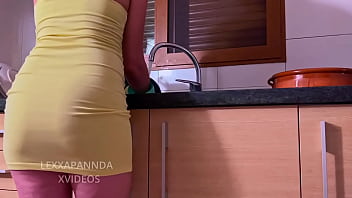 Preview 1 of Legalporno Lita Phoenix - increible como mi novio folla a mi hermanastra mientras yo lavo los platos en la cocina
