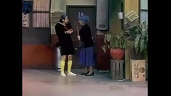 Preview 2 of Alita Oban - Chaves - O Ano Novo de Chaves (1973)