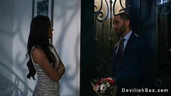 Preview 1 of Mother Wb - Guy fucks tanned busty brunette babe thief