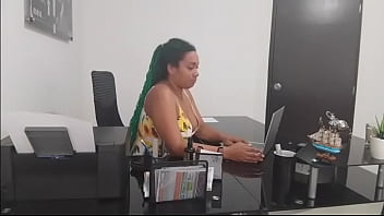 Preview 1 of Mom Fucks Srep Son - la secretaria me pide que demuestre mis aptitudes para follar seg&uacute_n lo dicho en mi hoja de vida