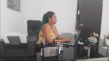 Preview 1 of Zara Jey - mira mi curriculum y veras que soy todo un experto en el mundo del porno,  te hago tr&iacute_os,  oral,  anal,  orgias