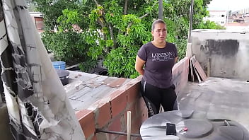 Preview 1 of Mom Pussy Humping Crot - DESCUBRO A MI HERMANASTRA FUMANDO EN LA AZOTEA Y MIENTRAS ME CHUPA LA POLLA ME PIDE QUE SE LA META PARA NO CONTARLE A MI MADRASTRA -historia completa-