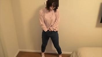 Preview 2 of Ruusian Milf - ジーパン履いたまま一人エッチしてたらお◯らししてしまってお気に入りのジーパンがおし◯こで濡れちゃいました。。