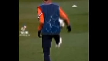 Preview 1 of Xxxsase Bf - Neymar macetando gostoso a zaga do advers&aacute_rio ao som de motoRola ?