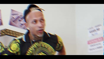 Preview 4 of Oldji Com Xxx Videos - Novinho passando pelo teste do sof&aacute_ com mega dotado