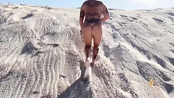 Preview 1 of First Sex With Bloo - Aquele passeio nua com minhas amigas na praia,  os rapazes muito excitados em nos ver peladinhas tomando sol.