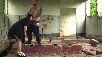 Preview 1 of Fat Ass Months - Бык кончает в жену куколда на заброшке