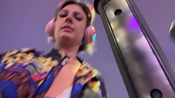 Preview 4 of Sxxxx Xivideos - Fiquei muito molhadinha na academia e comecei a tira a roupa!