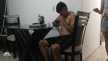 Preview 1 of Xnxx Withnajiba Faiz - Que rica esta la mujer de mi hermanastro,  me da una sorpresa cuando se inclina a chuparme la verga,  me excita tanto que me hace eyacular en su boca