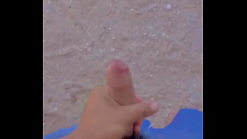 Preview 4 of Muslim Nikob - Me masturbo en la playa