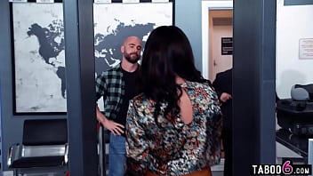 Preview 1 of Cinij Mom Salipig And San Fac - Airport security gangbang of horny passenger Whitney Wright