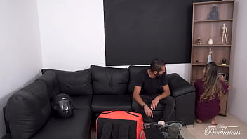 Preview 4 of Sex Inden Video - Threesome with the delivery guys