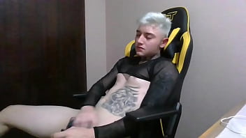 Preview 3 of Ameri Ichinones - uma garota quis cobrar um alto valor pra eu penetrar nela dai eu disse com esse pre&ccedil_o eu se masturbo na sua frente e passa olha minha cara de preocupado, &quot_logo eu que por onde passo todos me come com o olho&quot_