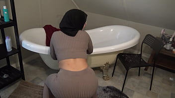 Preview 1 of Xxx Video Sauth Africa - British Arab Cuckold Wife In Hijab