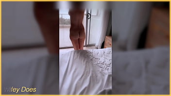 Preview 2 of Foran Xx Vido Com - Wifey walks out fully nude onto hotel balcony