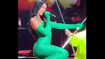 Preview 4 of Sexy Pashto Mom - Dua Lipa strip no palco