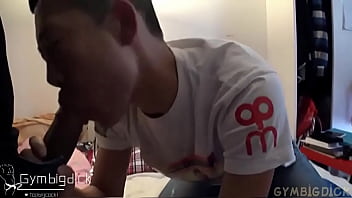 Preview 1 of Malay Movoe - Gymbigdick-I am a submissive little female slut,  I really like being fucked