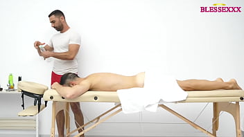 Preview 1 of Online Mences Vidio - Happy ending massage for Zeus Ray