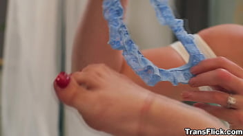 Preview 1 of Farsei Sex - Sophia Burns and her wife Ariel Demure married and will show us their honeymoon in this passionate sex scene