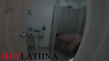 Preview 1 of Nite Me - me folle a mi hijastro en la ducha - medellin colombia