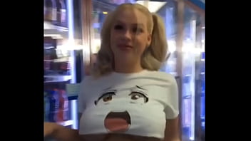 Preview 2 of Anime Loffe - Becky crocker no Supermercado