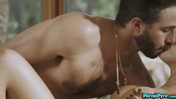Preview 4 of 18 Sex Ganda Crot Dalem Porn Com - Lucas Frost Eagerly Eats Hot Brunette &#039_Melissa Stratton&#039_s&#039_ Trimmed Pussy