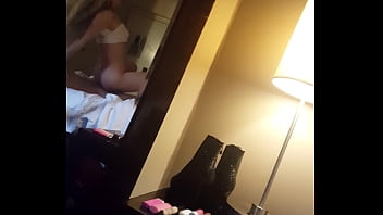 Preview 1 of Reagan Connor - S&eacute_rio !! Eu corro o risco de colocar meu pau na frente dessa mulher esperando o &ocirc_nibus ... Como ela vai reagir?