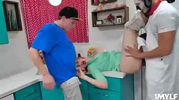 Preview 3 of Eat Eat Pussy - Family Fucking Guy2.mp4