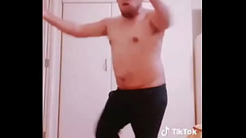 Preview 4 of Downliad Film Bokep Rumahporno - Viejo Cachondo bailando :v