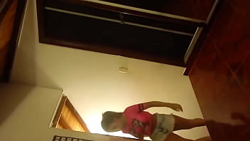 Preview 1 of Pronpub Jepanes - Quit&aacute_ndose la ropa de a poquito