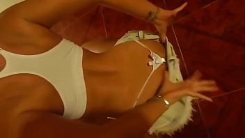 Preview 4 of Pronpub Jepanes - Quit&aacute_ndose la ropa de a poquito