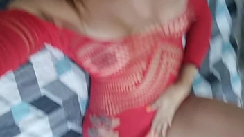 Preview 1 of Www Xxx Vodios - Jardineiro come a patroa na cama do corno . Jhonny hot1