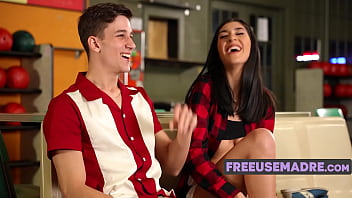 Preview 2 of Brazzz Com Hd - Stepmom Free Used By My BF In Bowling Alley | FreeuseMadre