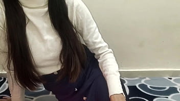 Preview 2 of Aunti Ki Chodae - Indian college girl sex video - calling girlfriend at home to fuck her hard for the first time &ndash_ xxx in hindi