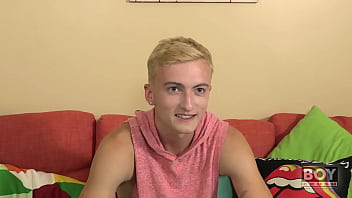 Preview 1 of Xxun Porne - Justin Underwood Fills His Ass With Toy Before Cumming