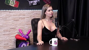 Preview 4 of Incest Selfmade - Ela j&aacute_ realizou alguns fetiches - ICEGIRLXX