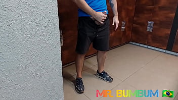 Preview 4 of Kannd Sexi - DI&Aacute_RIO DE BANHEIR&Atilde_O ( DIA 13) CHUPANDO NO BANHEIRO DA ACADEMIA ( COMPLETO NO RED E SUBSCRI&Ccedil_&Atilde_O)